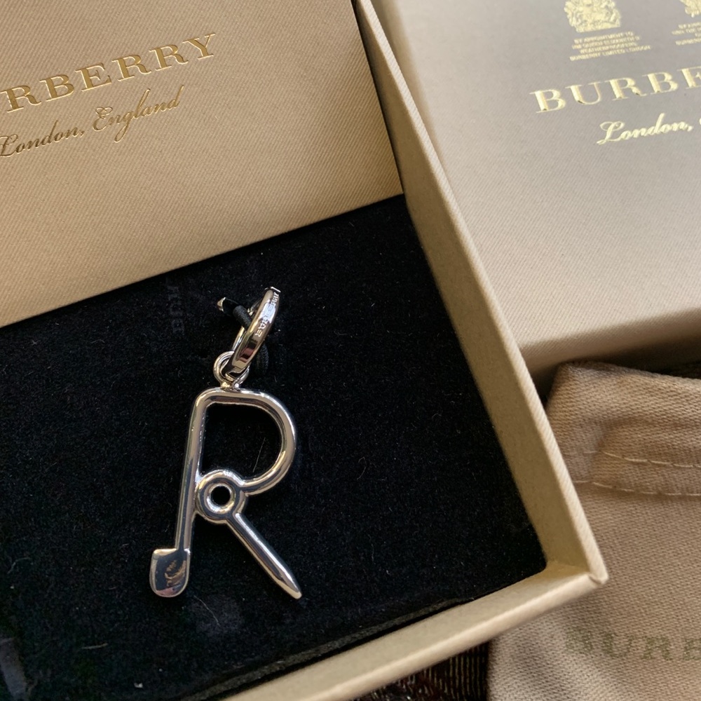 Authentic BURBERRY Silver "R" Key/Charm/pendant in box - Picture 8 of 9